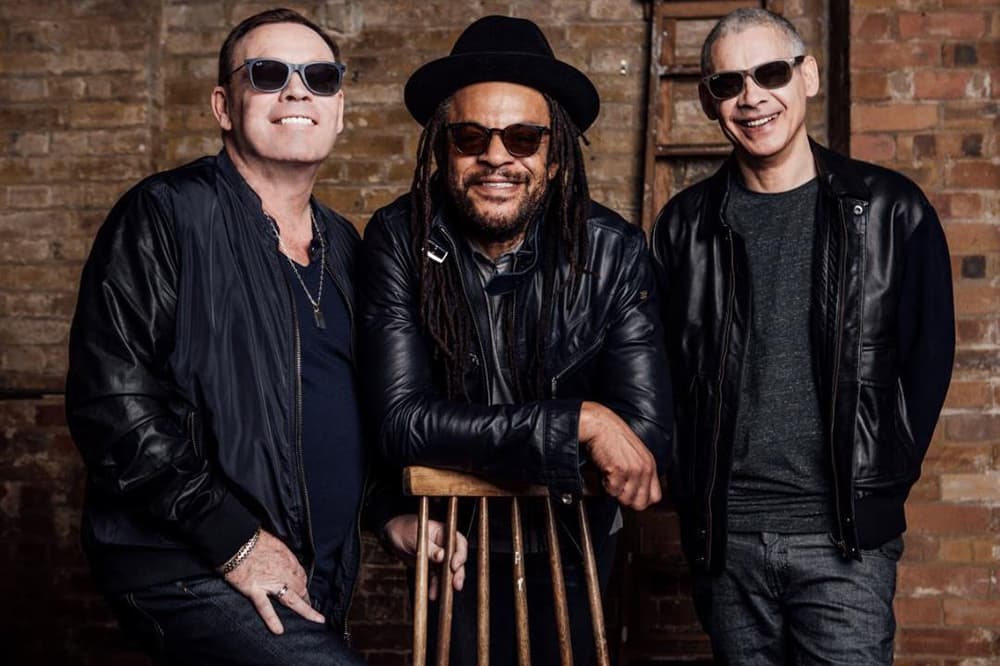UB40 - Live In Hong Kong