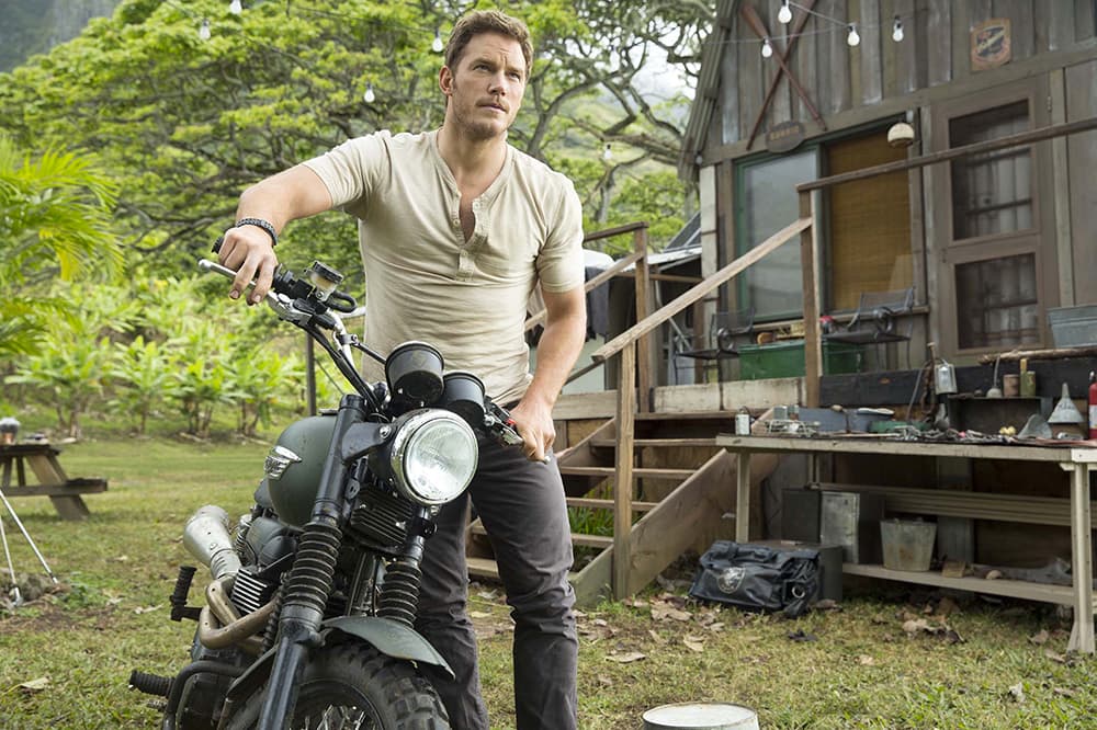 First Full Trailer 'Jurassic World' Arrives Early