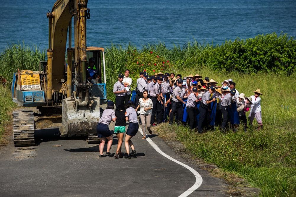 IMG_004.RAW